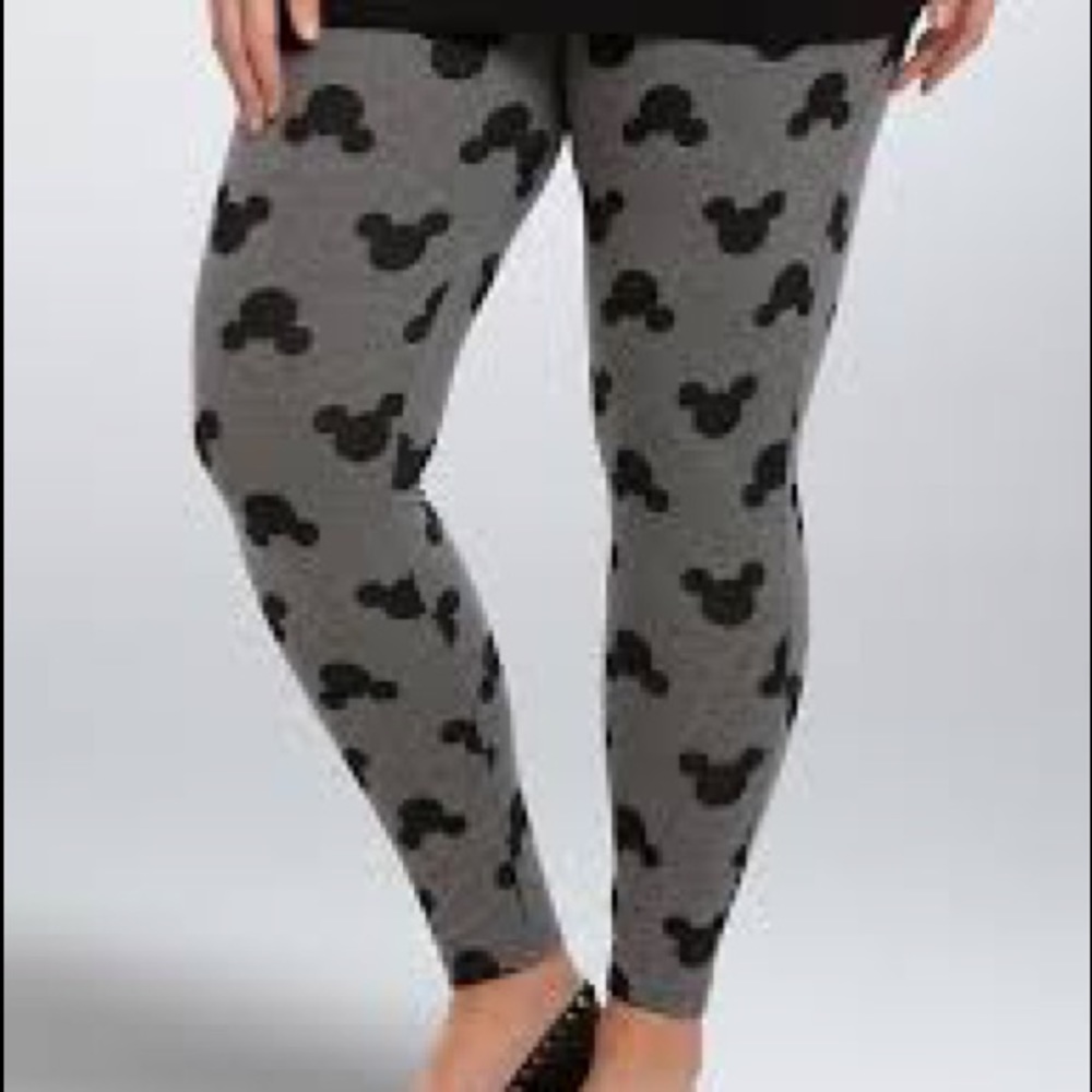 NWT Torrid Disney Mickey Leggings Size 1